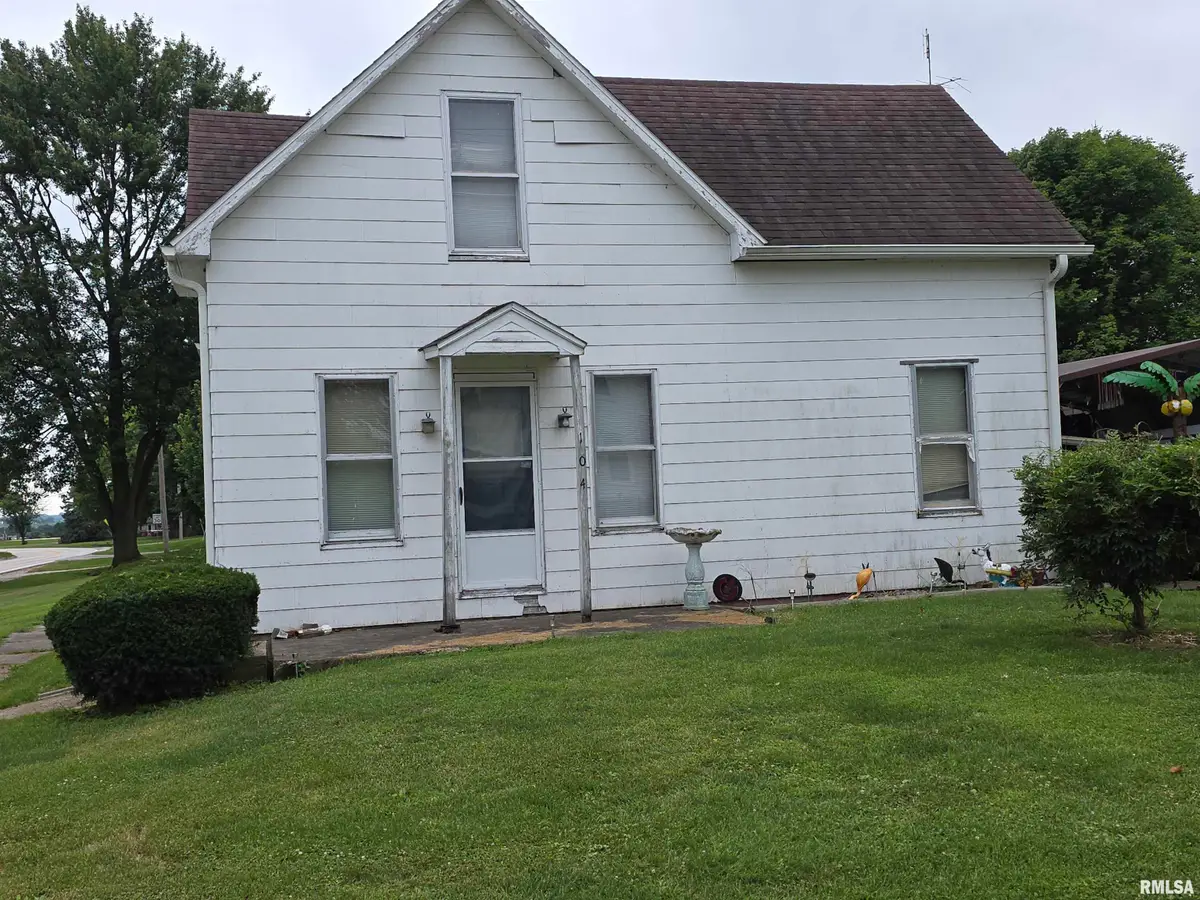 104 W 5th Street, Maquon, IL 61458 - #1