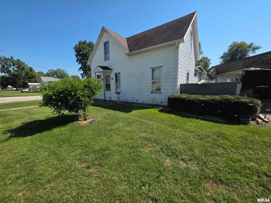 104 W 5th Street, Maquon, IL 61458 - #2