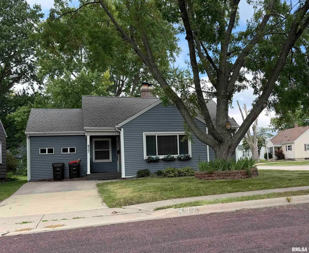 437 N Kansas Avenue, Morton, IL 61550 - #1