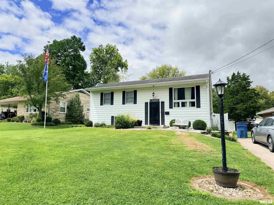 210 Peach Drive, Anna, IL 62906 - #2