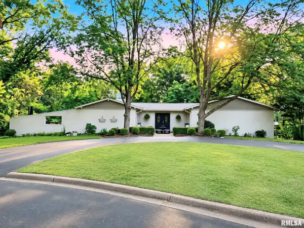 1322 W Hickory Trace, Dunlap, IL 61525