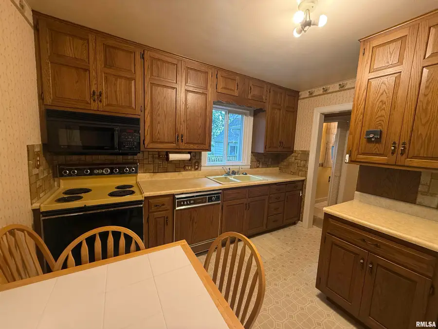 807 Eldridge Street, Washington, IL 61571 - #3