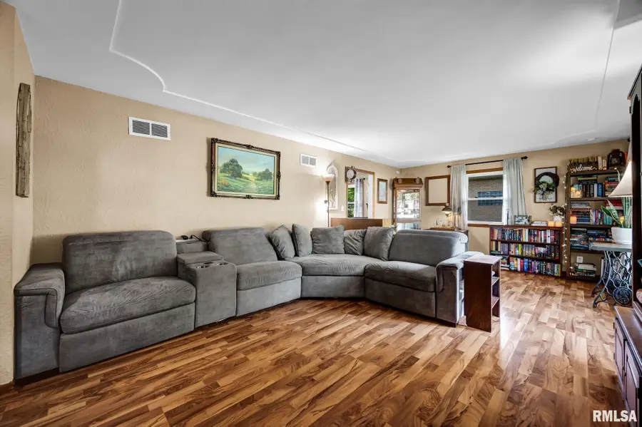 603 S High Street, Washington, IL 61571 - #3