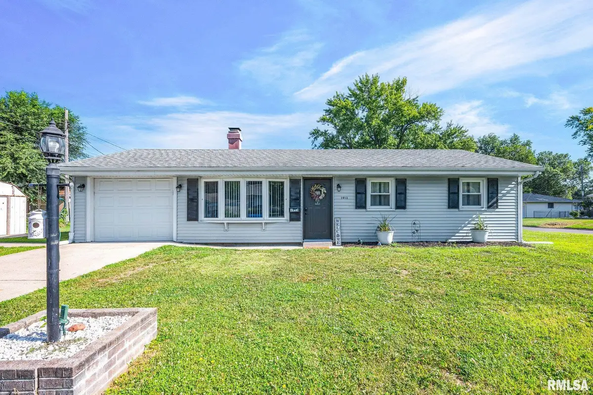 1913 State Street, Pekin, IL 61554 - #1