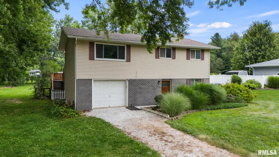 60 S Riverview Drive, East Peoria, IL 61611 - #3