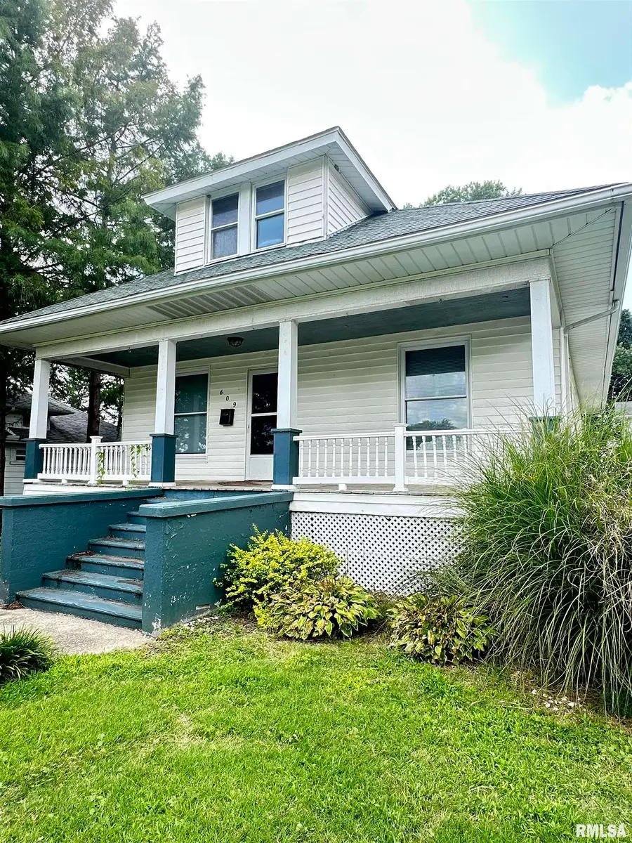 609 N Main Street, Anna, IL 62906 - #2