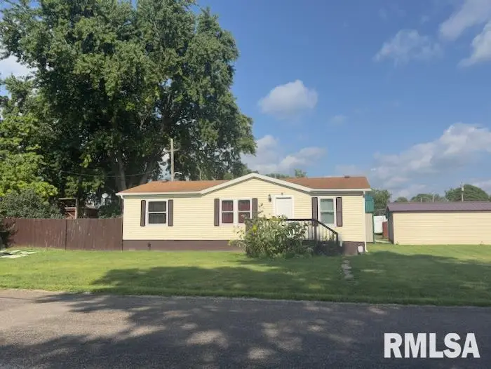 130 N West Street, Fairview, IL 61432 - #2