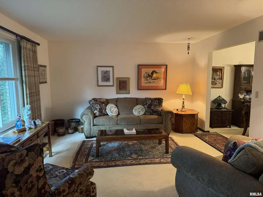 3204 W Westport Road, Peoria, IL 61615 - #2