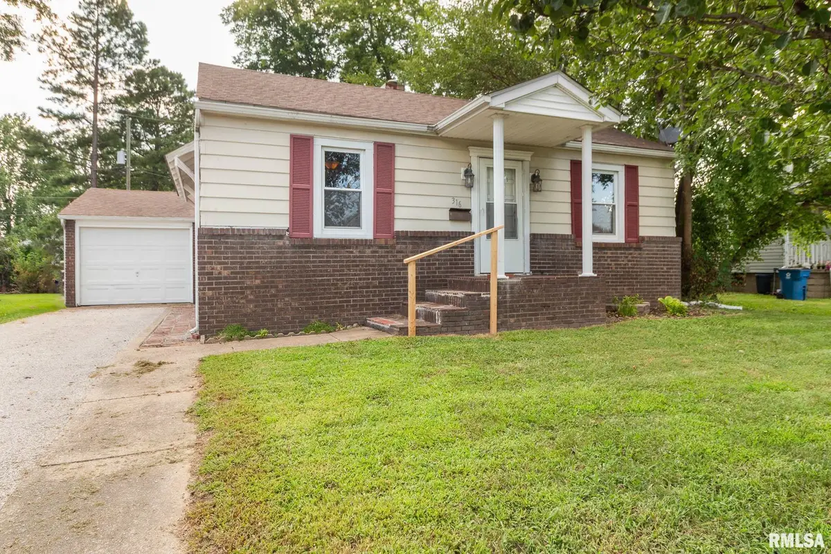 316 S 2nd Street, Marion, IL 62959 - #1