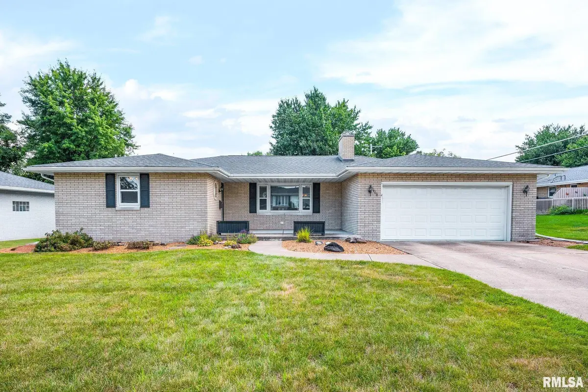 1008 E Madison Street, Morton, IL 61550 - #1