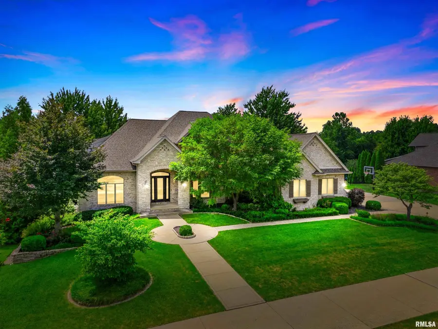 1811 Kern Road, Washington, IL 61571 - #3