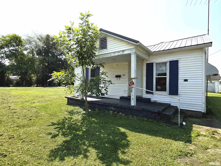 705 W Raymond Street, Harrisburg, IL 62946 - #2