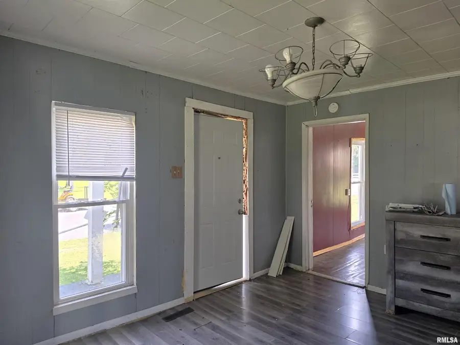 705 W Raymond Street, Harrisburg, IL 62946 - #3
