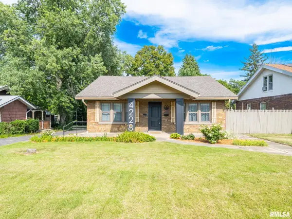 4228 N Prospect Road, Peoria, IL 61614