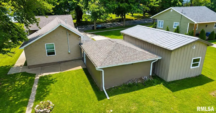 606 N Main Street, Roanoke, IL 61561 - #2