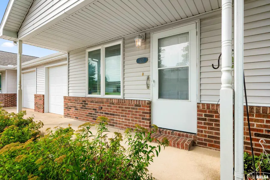 207 Easy Street, Washington, IL 61571 - #3