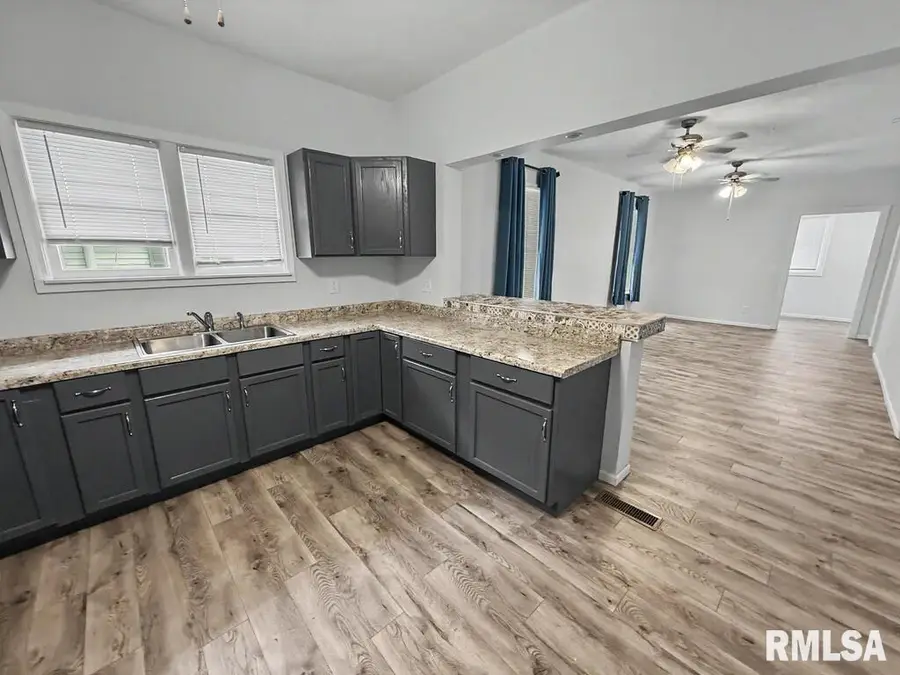 611 S 23rd Street, Herrin, IL 62948 - #3