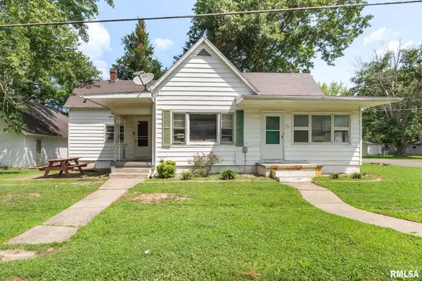1017 E Bond Street, Herrin, IL 62948