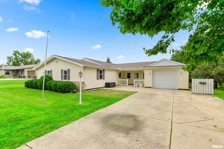 221 S Cummings Lane, Washington, IL 61571 - #2