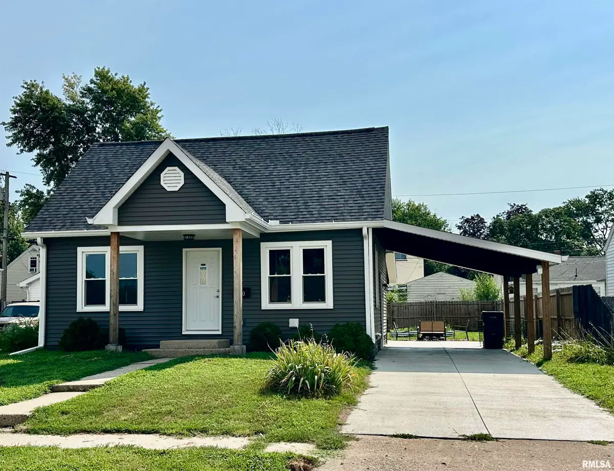 110 N 17th Street, Pekin, IL 61554 - #1