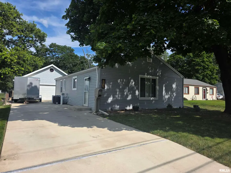 207 Decatur Road, Marquette Heights, IL 61554 - #2