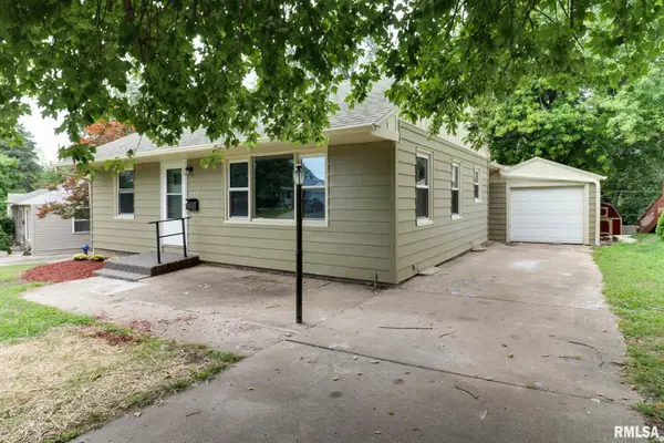 302 W Wynnwood Drive, Peoria, IL 61614