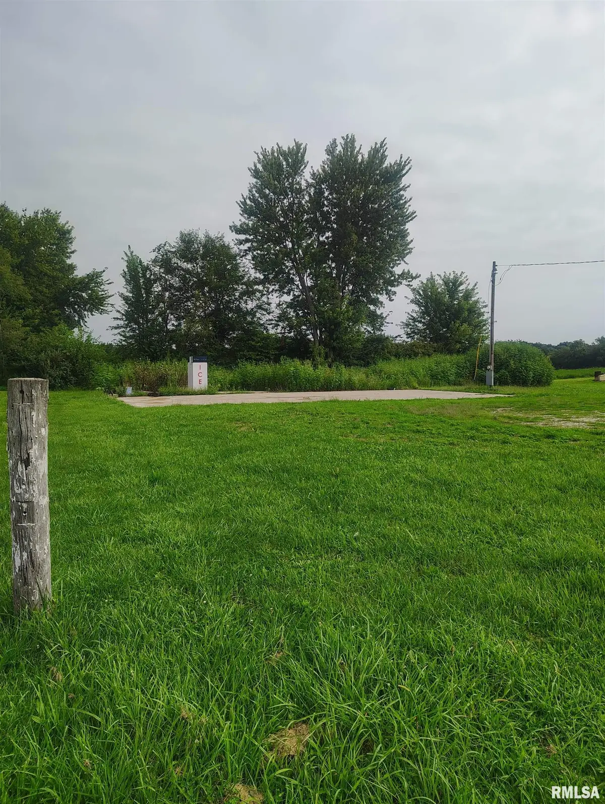 24196 E County Highway 27, Canton, IL 61520 - #1