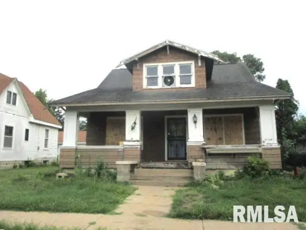 1018 Caroline Street, Pekin, IL 61554