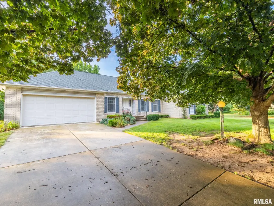 15 Olympia Fields Drive, Pekin, IL 61554 - #2