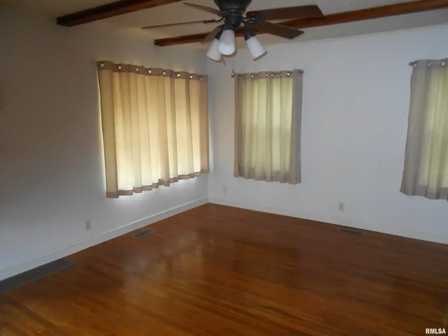 513 S Campbell Street, Macomb, IL 61455 - #3