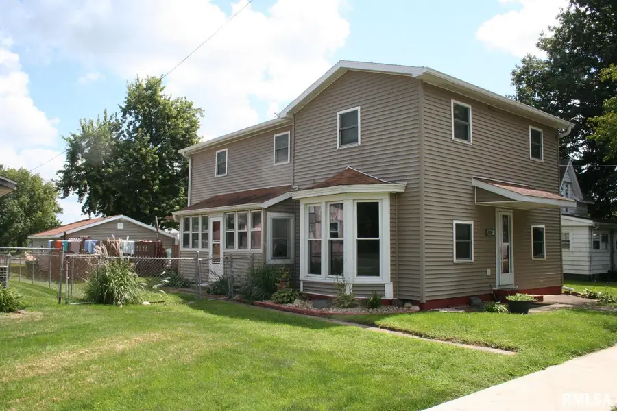 400 S East Street, McLean, IL 61754 - #2
