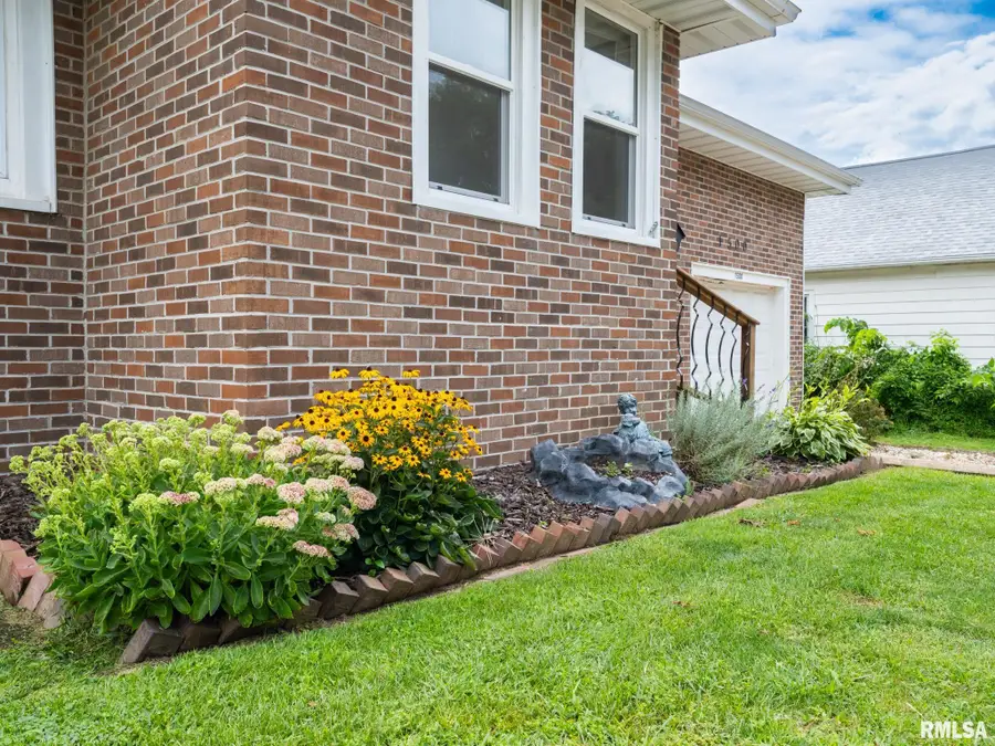 1500 Martha Street, Pekin, IL 61554 - #2