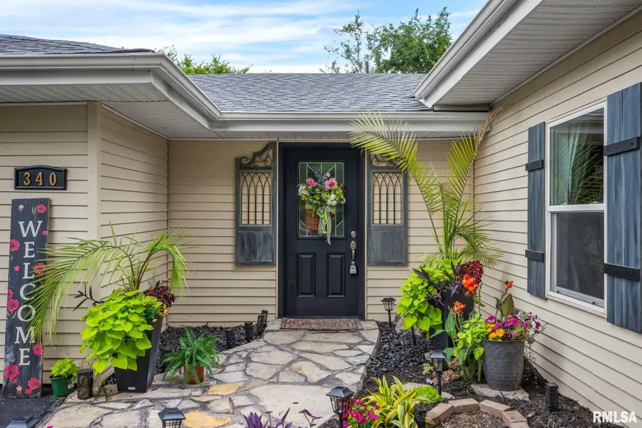 340 Hawthorne Circle, Creve Coeur, IL 61610 - #2