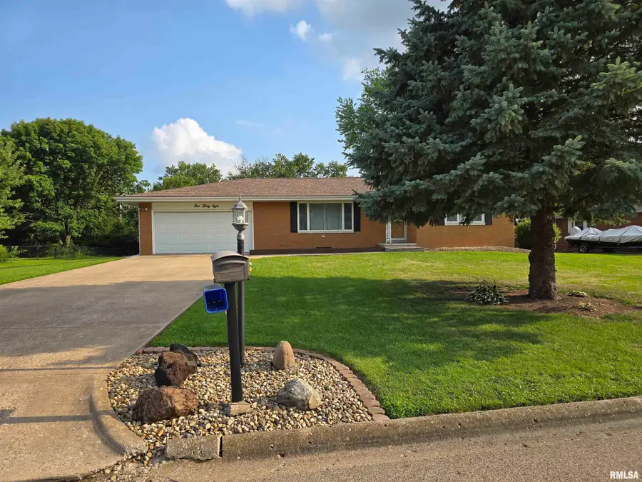 138 Harvester Road, Canton, IL 61520 - #2