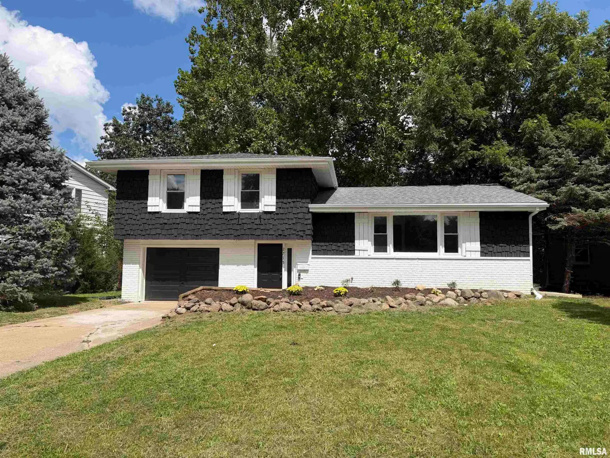 2715 W Huntington Drive, Peoria, IL 61614 - #1