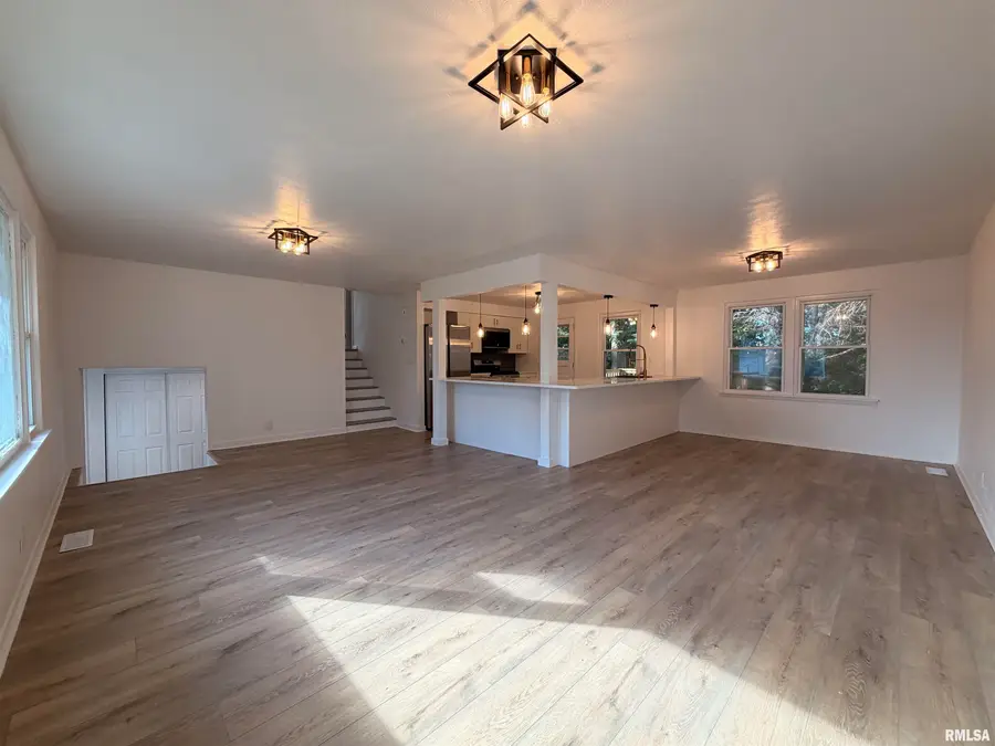 2715 W Huntington Drive, Peoria, IL 61614 - #3