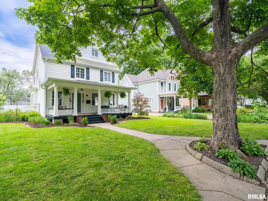 1409 W Moss Avenue, Peoria, IL 61606 - #2