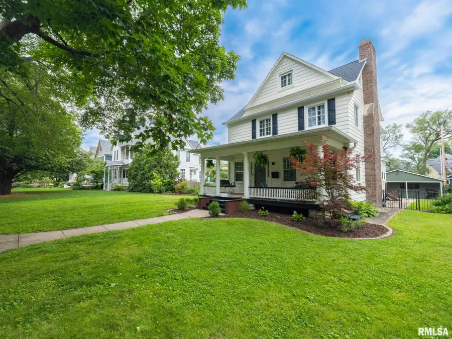 1409 W Moss Avenue, Peoria, IL 61606 - #3