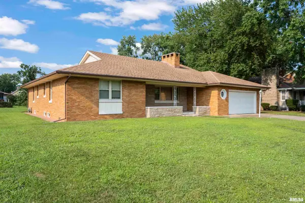 2223 W Manor Parkway, West Peoria, IL 61604