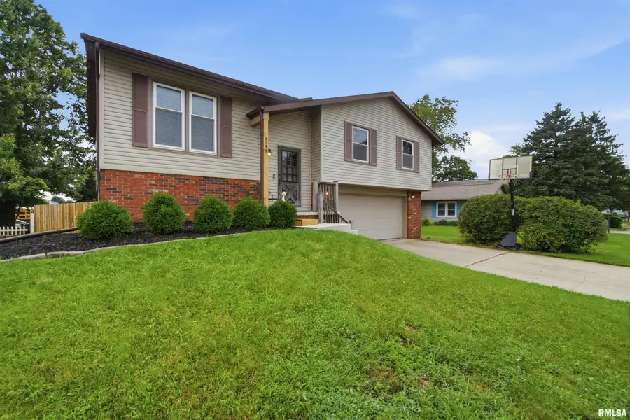 5108 W Timbervue Court, Peoria, IL 61615 - #2