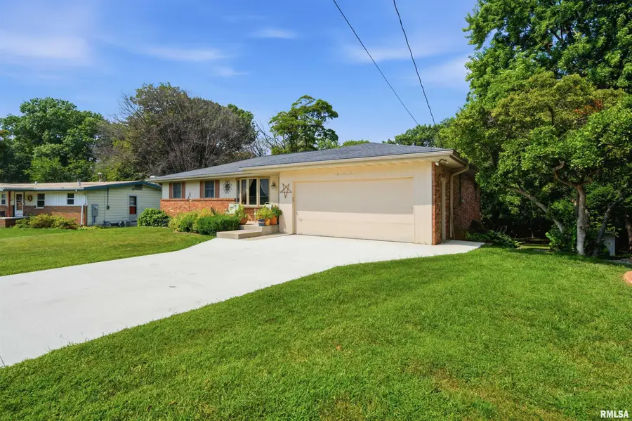325 Indian Circle, East Peoria, IL 61611 - #3