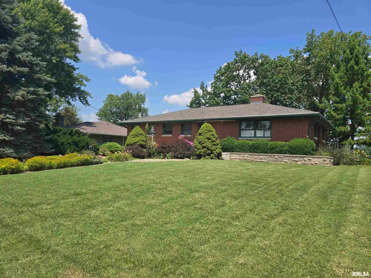 965 Edgewater Drive, North Pekin, IL 61554 - #1