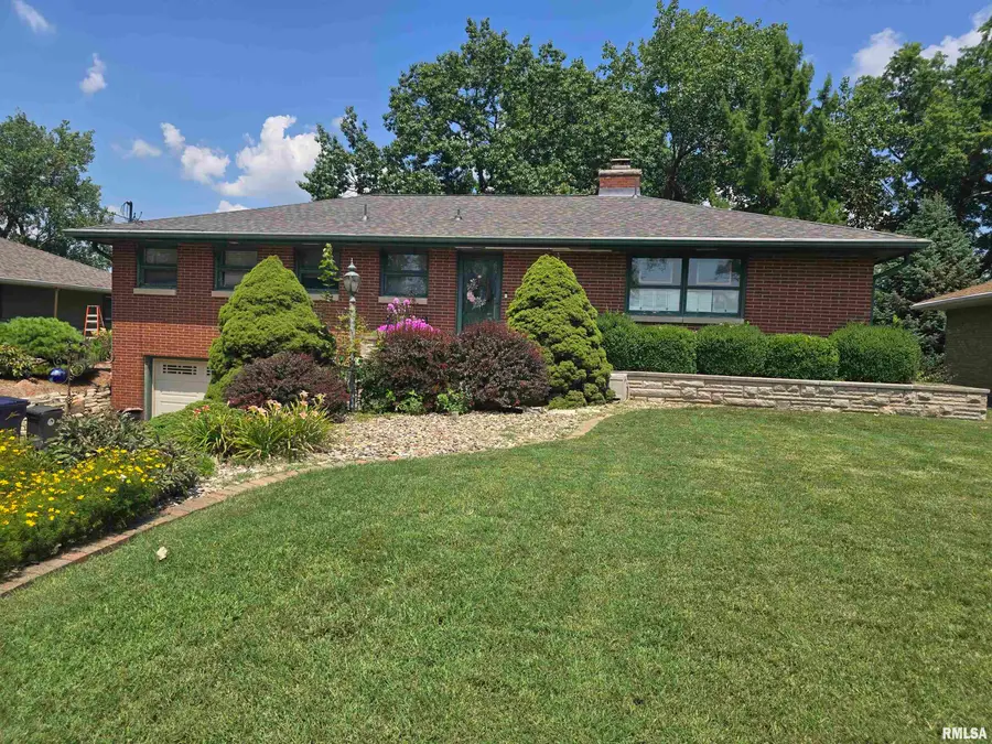 965 Edgewater Drive, North Pekin, IL 61554 - #2