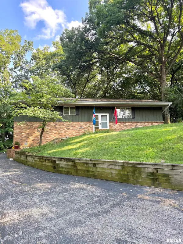601 Woodrow Drive, East Peoria, IL 61611