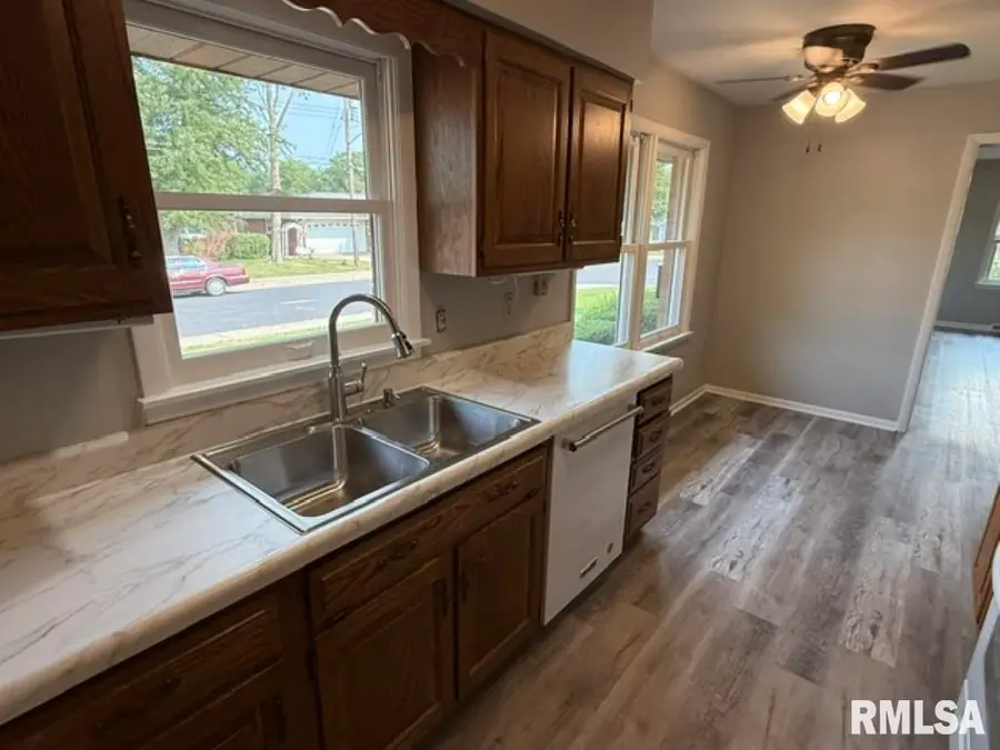 2705 N Woodbine Terrace, Peoria, IL 61604 - #3