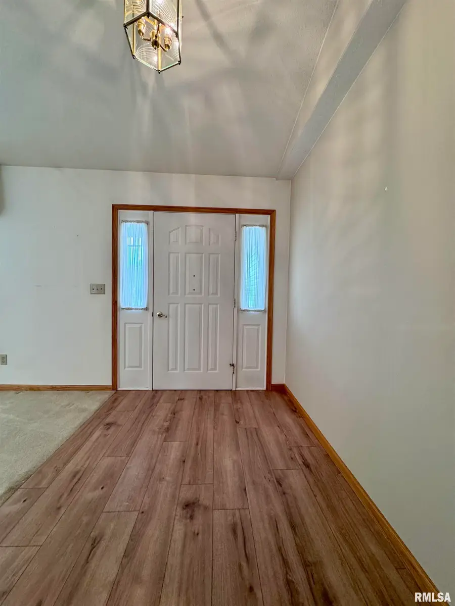 123 Pam Lane, Macomb, IL 61455 - #2