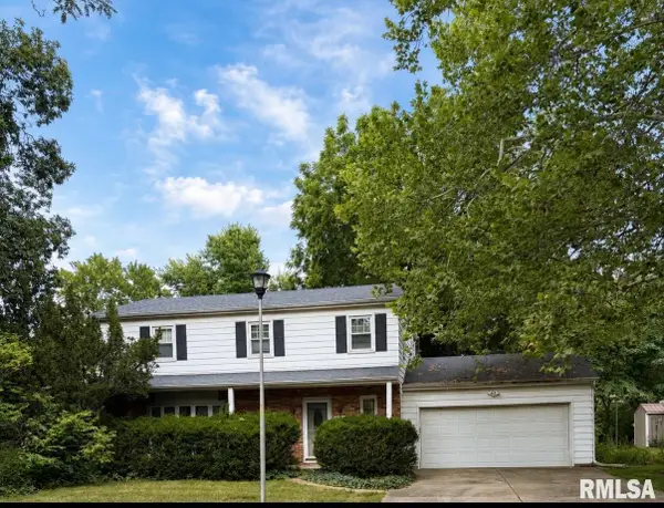 2608 N Kingston Drive, Peoria, IL 61615
