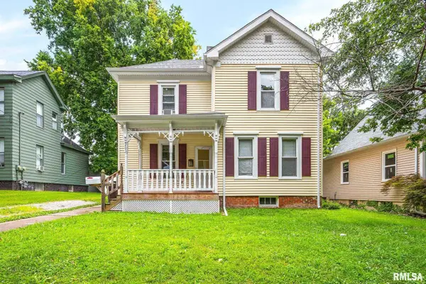 203 S Elm Street, Washington, IL 61571