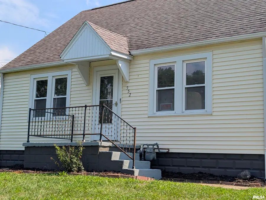 552 Carola Street, Creve Coeur, IL 61610 - #3