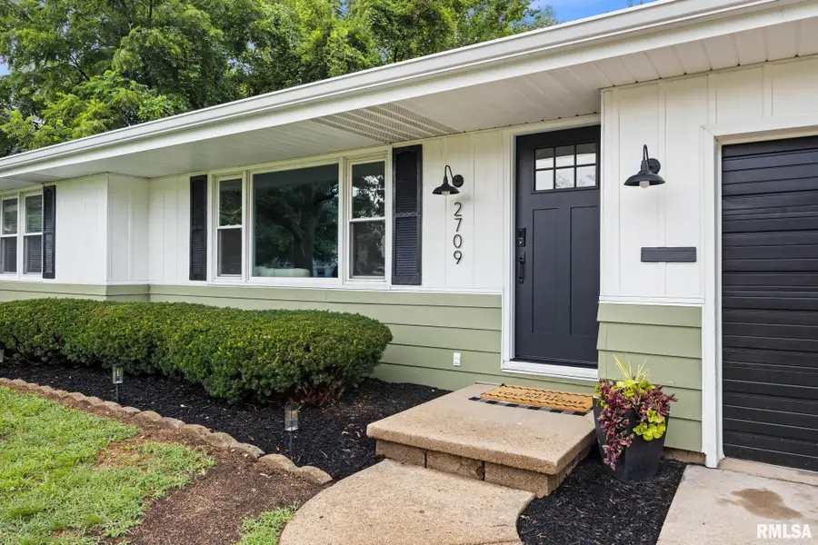 2709 W Huntington Drive, Peoria, IL 61614 - #2